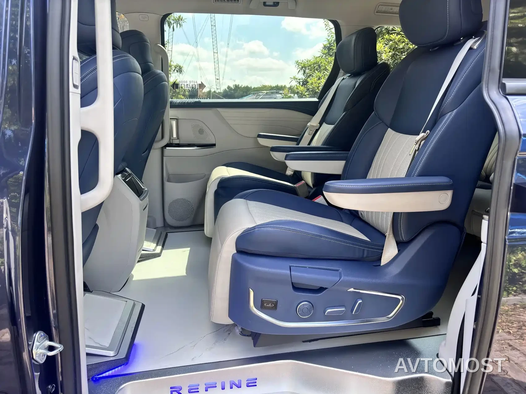 JAC Refine RF8 PHEV 2024 Smart Edition 1.5T 150KM Flagship (LFP) — фото 17