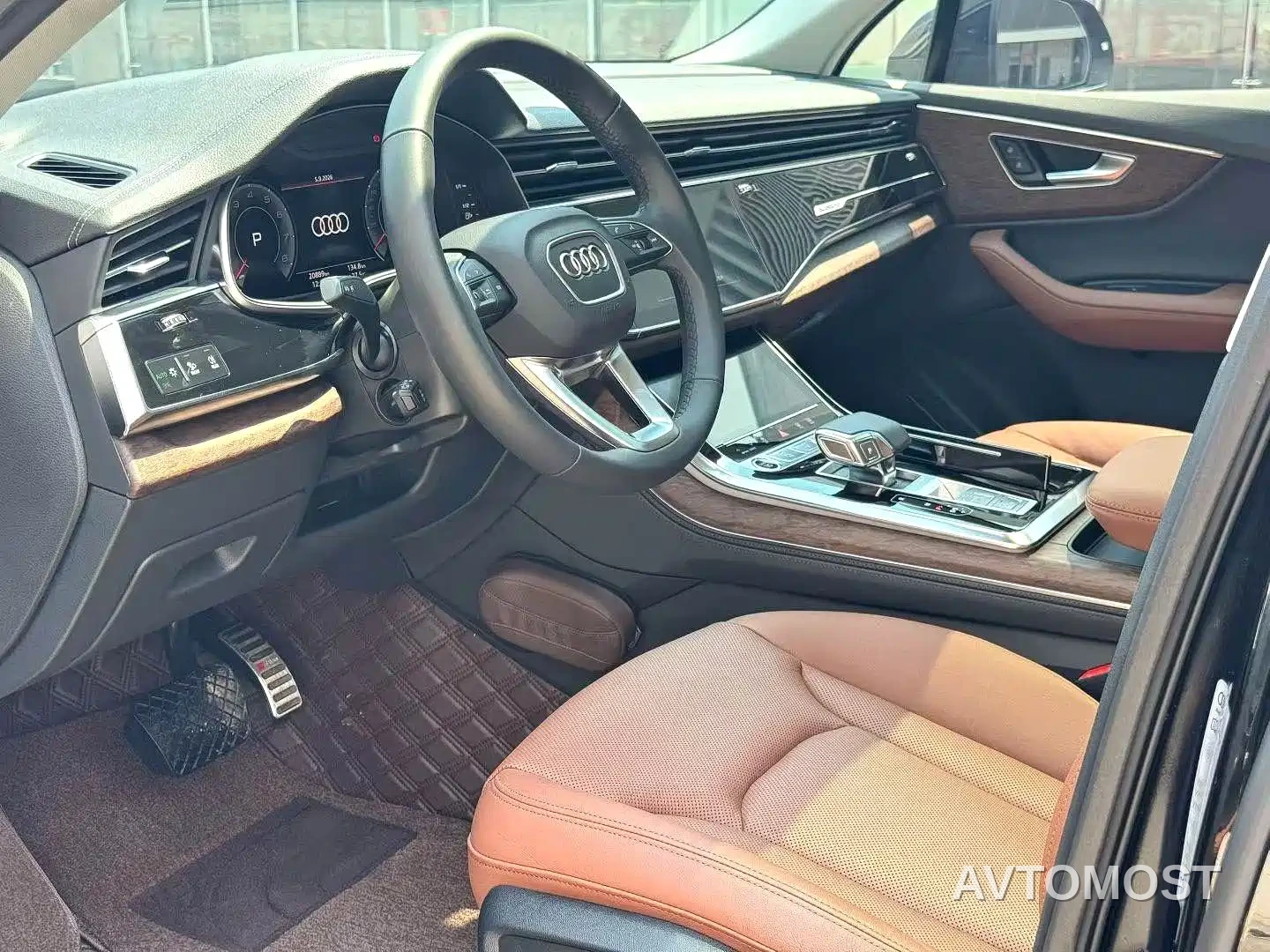 Audi Q7 2023 45 TFSI quattro S line Sport — фото 4