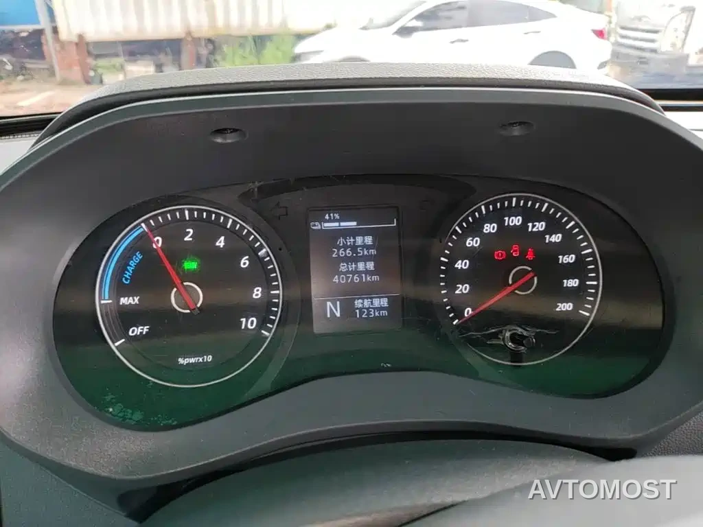 Wuling Yangguang 2024 300KM Comfort Bus Version 75kW — фото 6