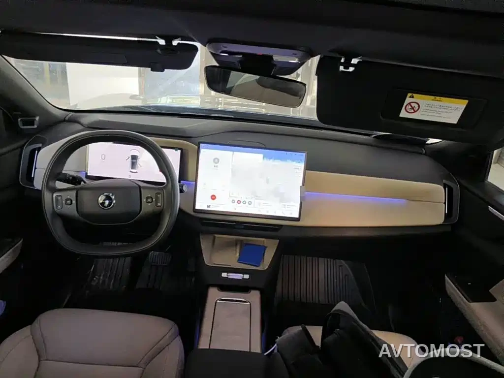 Volvo XC70 Plug-in Hybrid 2026 AWD Extended Range Core — фото 12