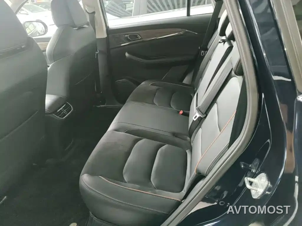 Skyworth HT-i 2022 1.5L PHEV 115KM Smart Edition — фото 11