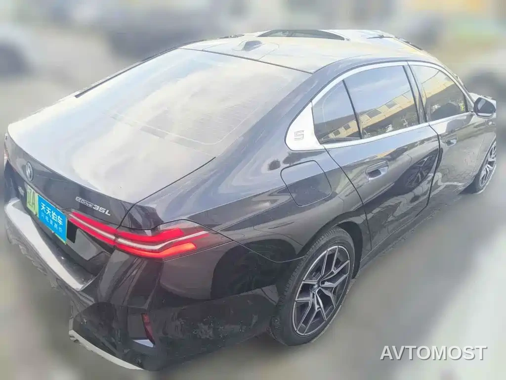 BMW i5 2024 eDrive 35L M Sport Package — фото 5