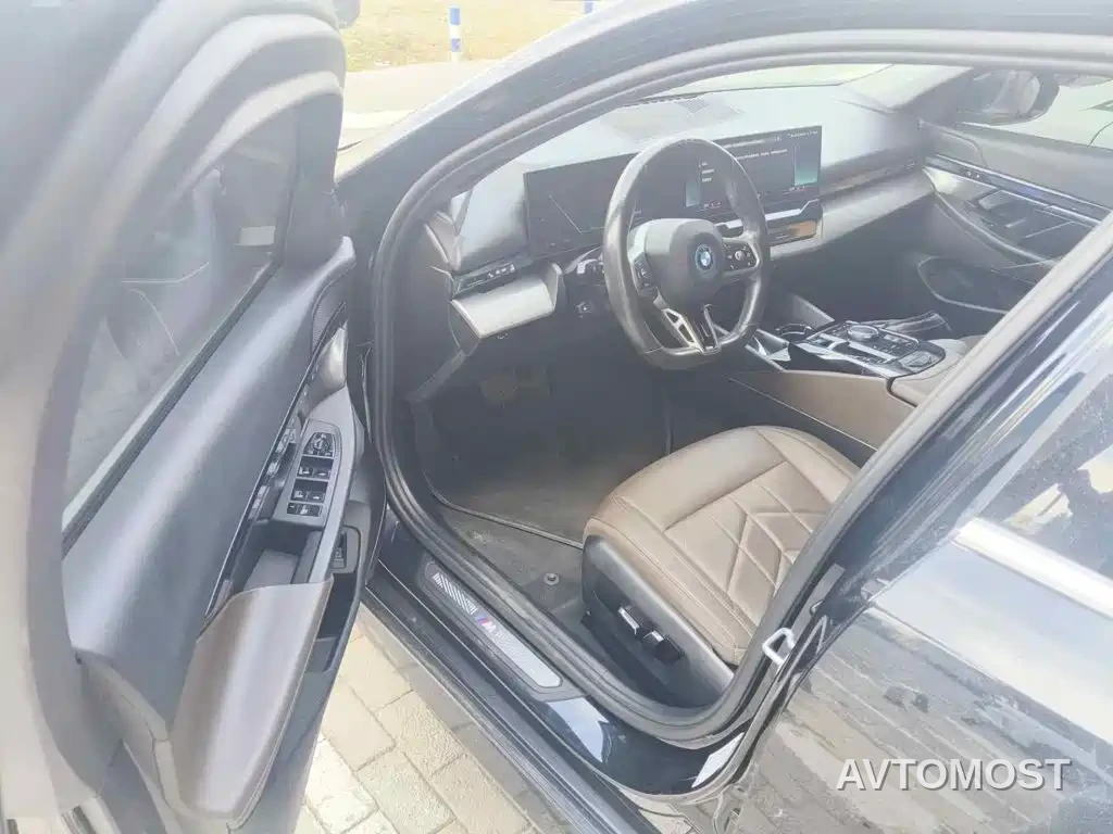 BMW i5 2024 eDrive 35L M Sport Package — фото 8