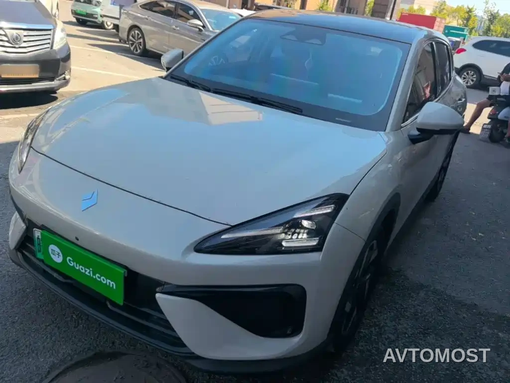 Baojun Yunhai 2024 140km Plug-in Hybrid — фото 1
