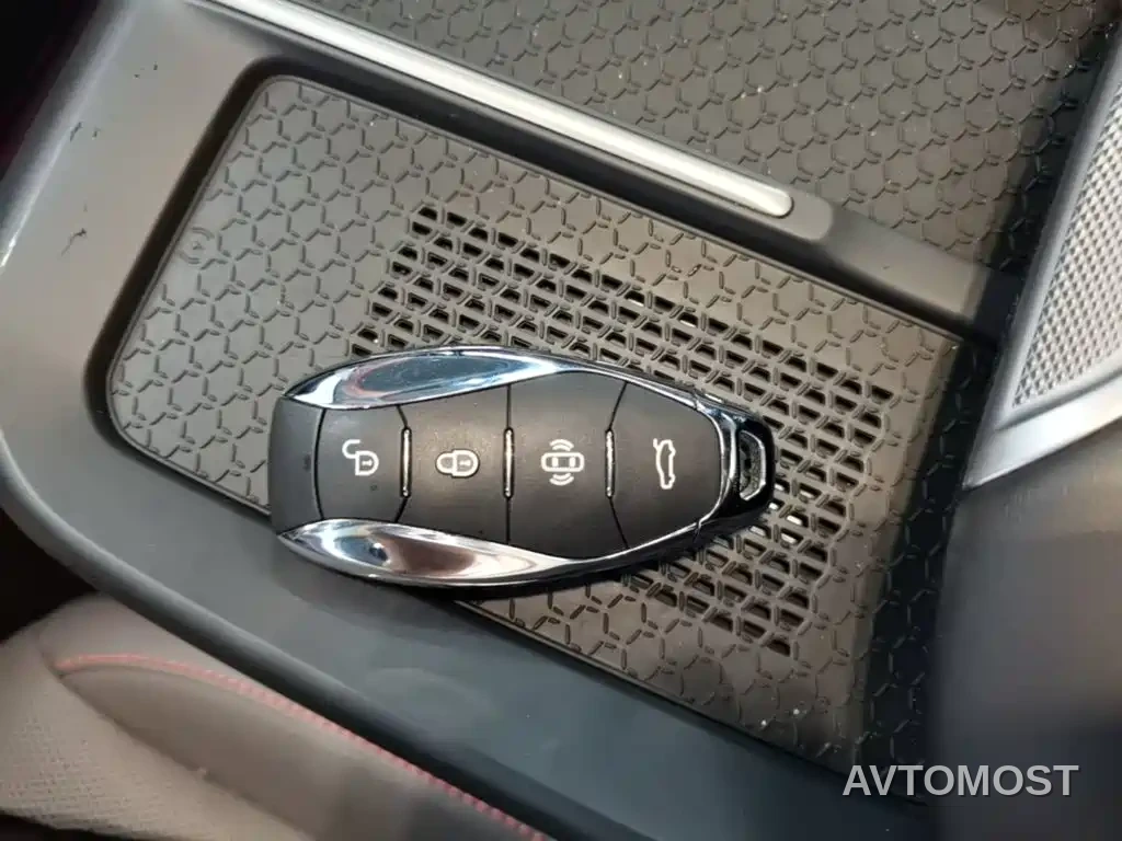 Hongqi EH7 2025 640 AWD Smart Selection Edition — фото 9