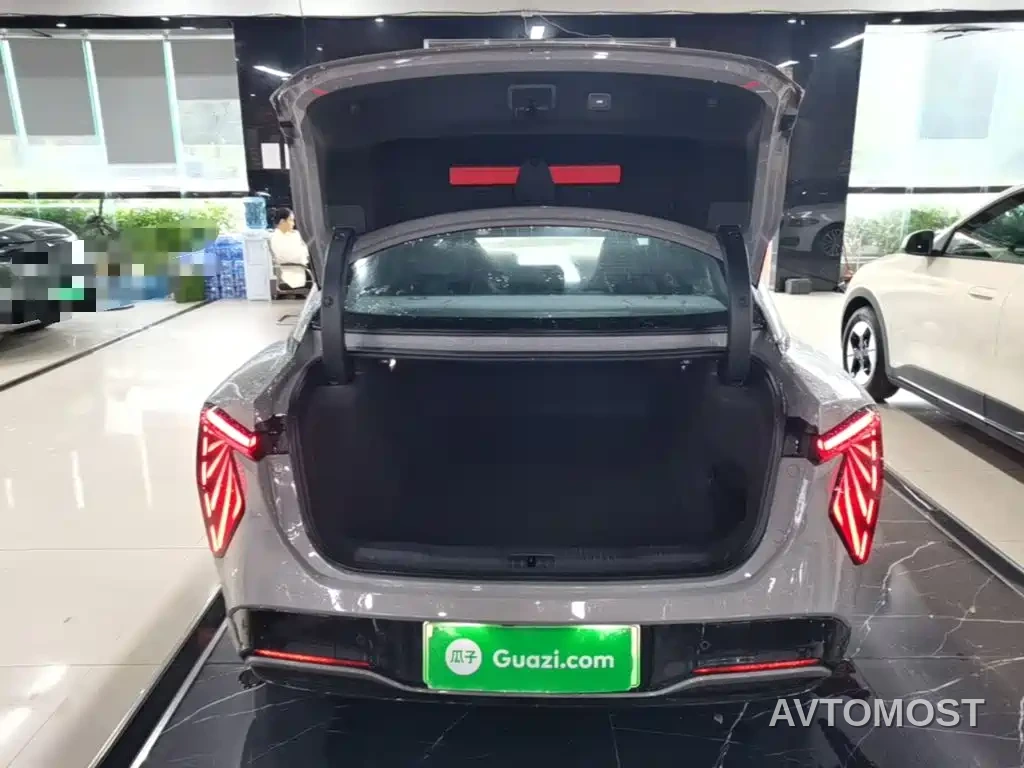 Hongqi EH7 2025 640 AWD Smart Selection Edition — фото 18