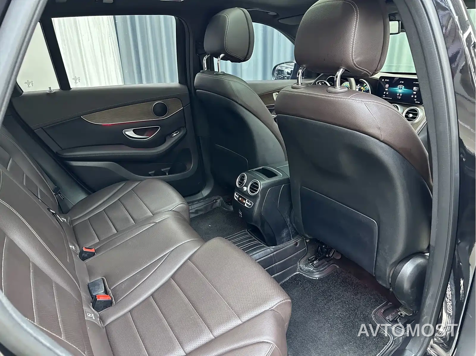 Mercedes-Benz GLC 2021 GLC 260 L 4MATIC Luxury — фото 13