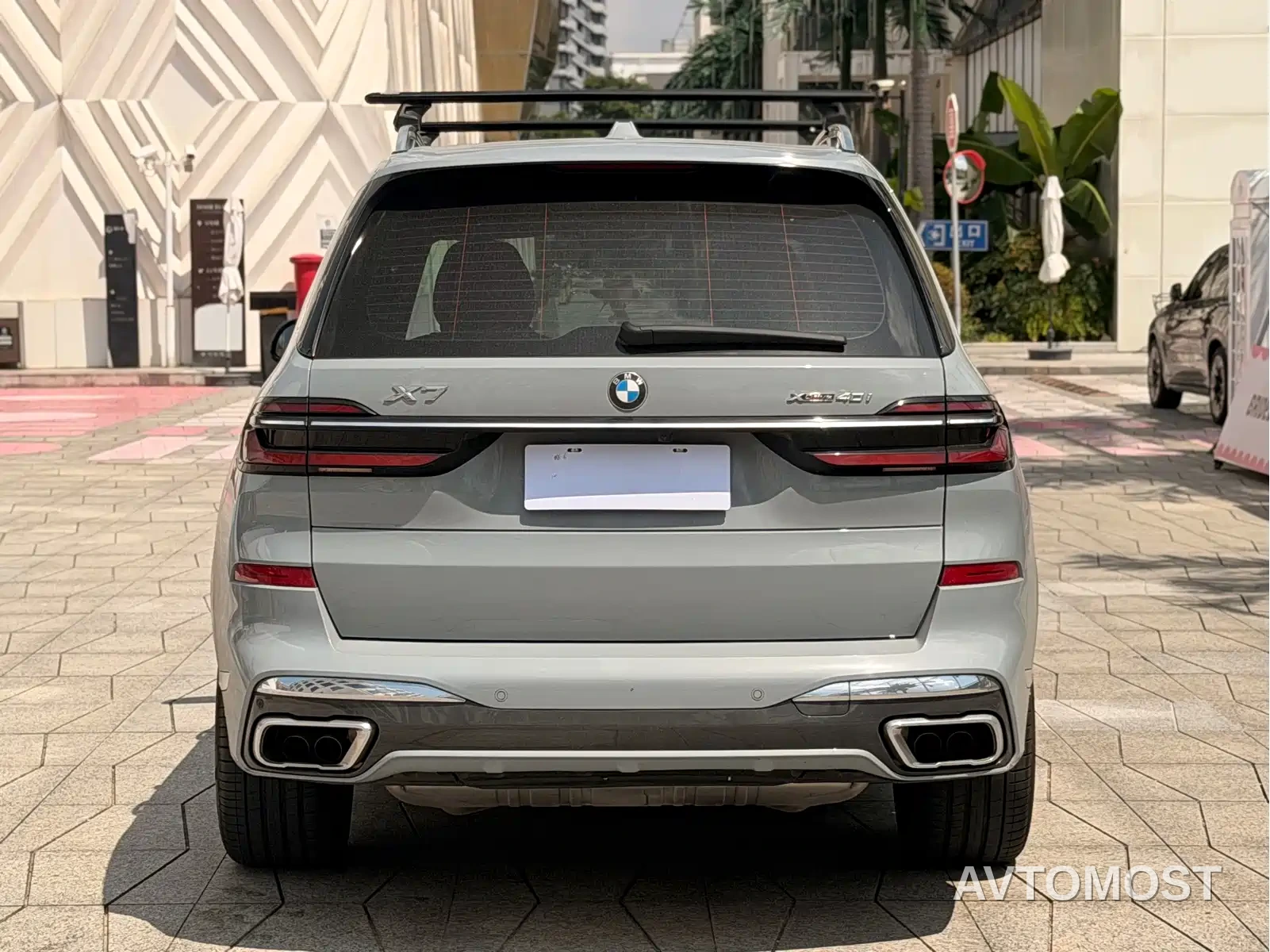 BMW X7 2023 xDrive40i Exclusive M Sport Package — фото 5