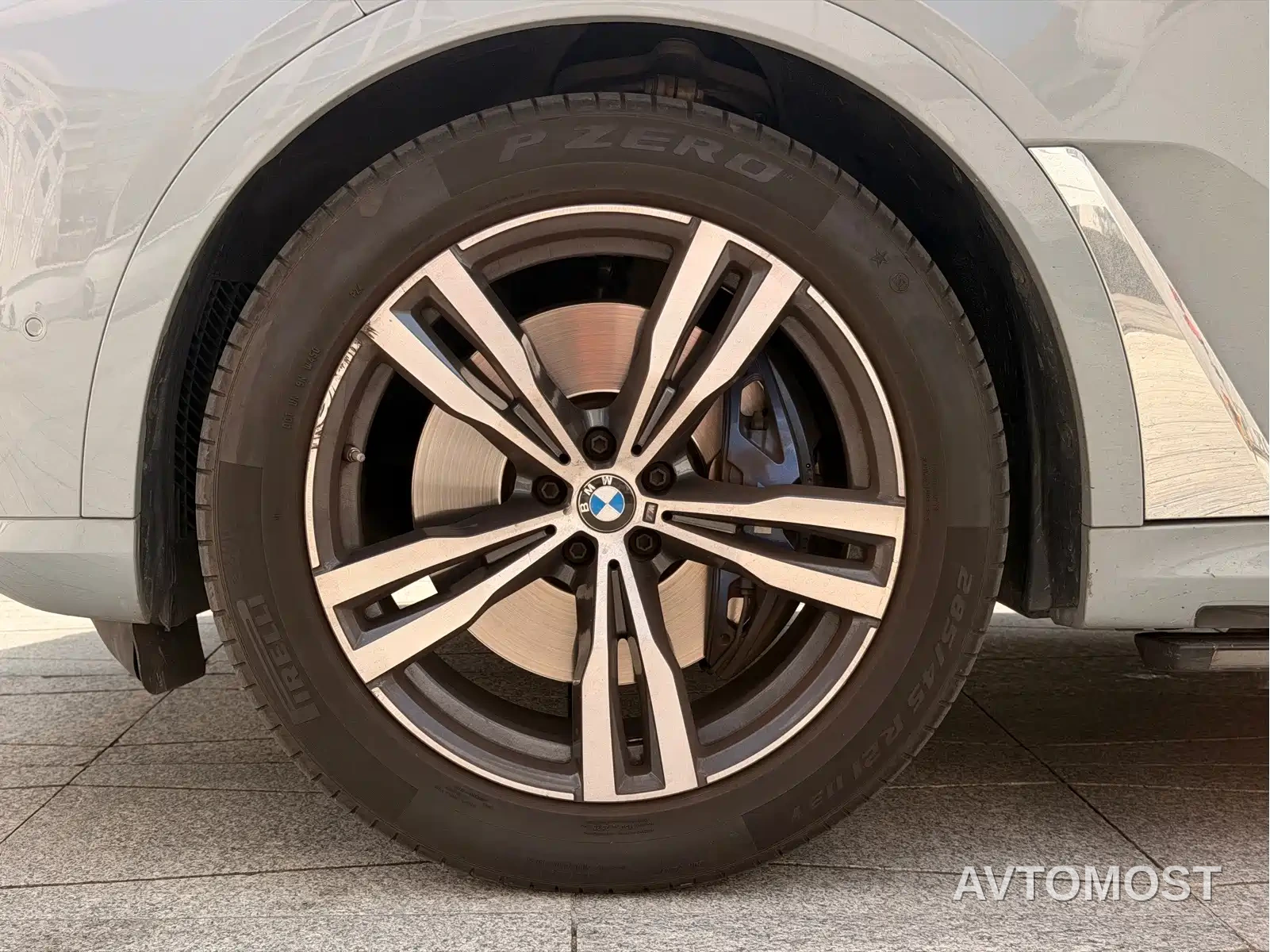 BMW X7 2023 xDrive40i Exclusive M Sport Package — фото 7