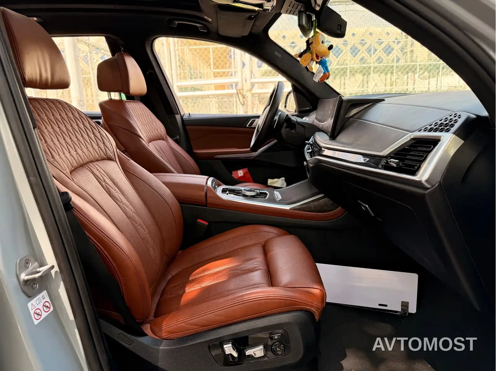 BMW X7 2023 xDrive40i Exclusive M Sport Package — фото 11