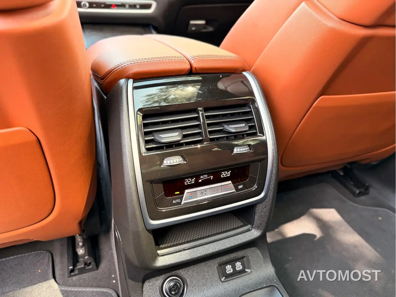 BMW X7 2023 xDrive40i Exclusive M Sport Package — фото 15