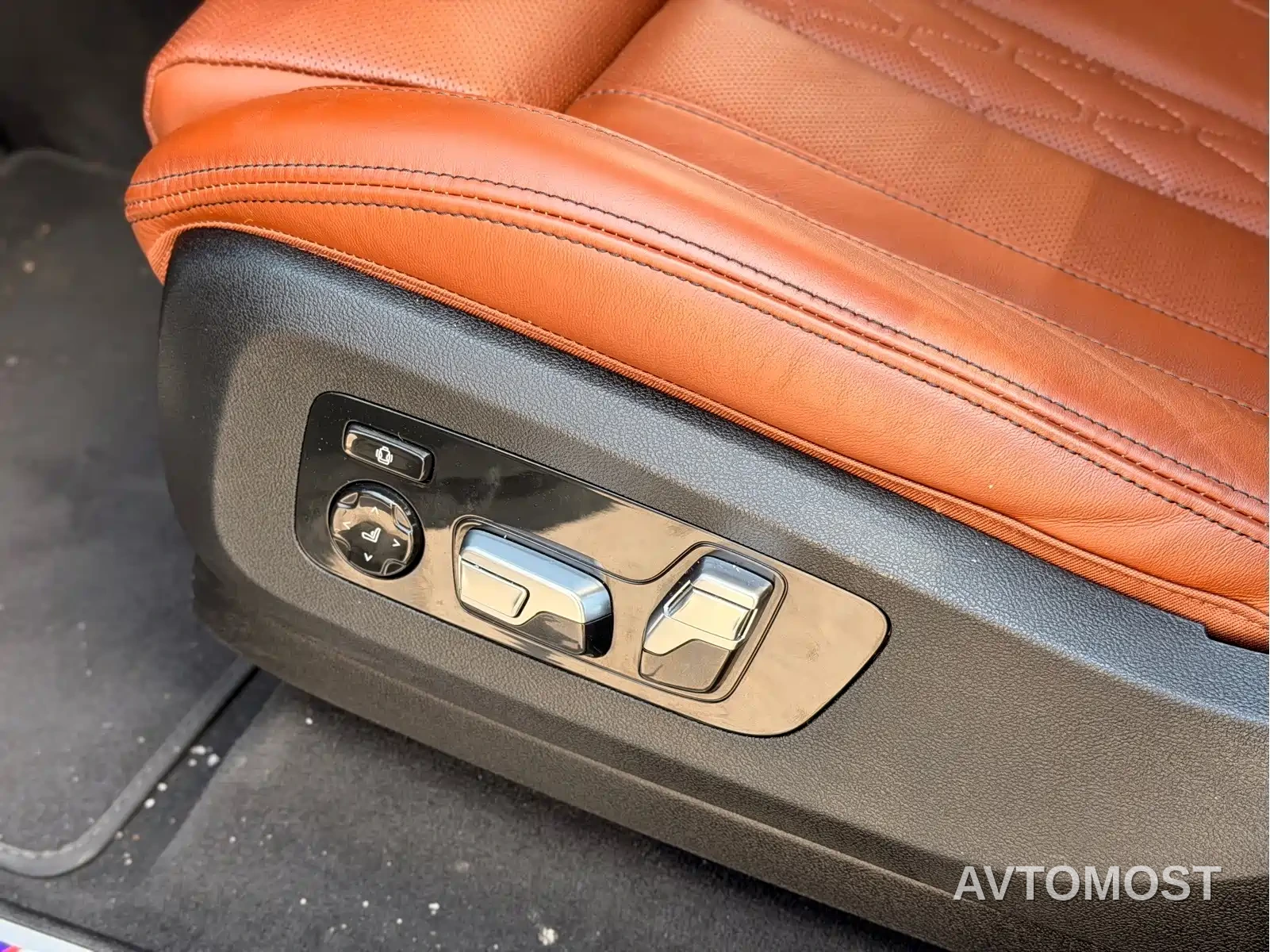 BMW X7 2023 xDrive40i Exclusive M Sport Package — фото 23