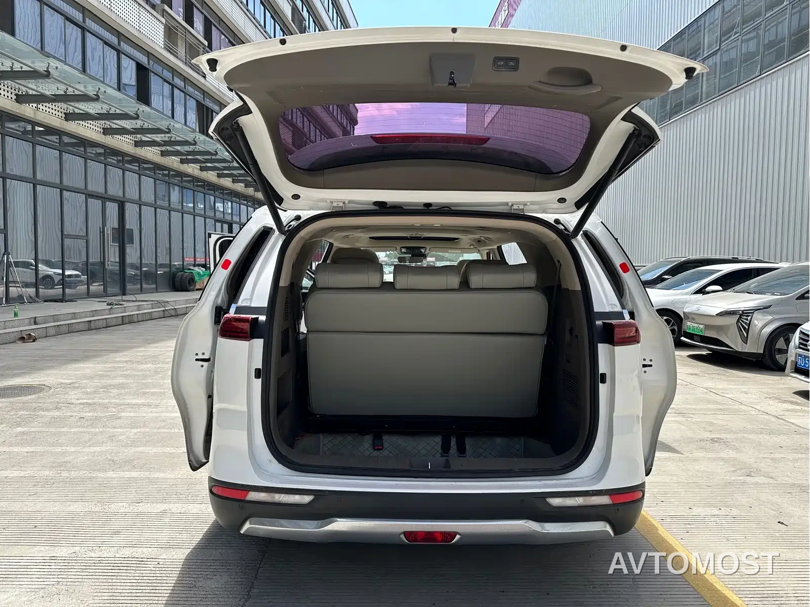Kia Carnival 2021 2.0T Flagship Edition — фото 7