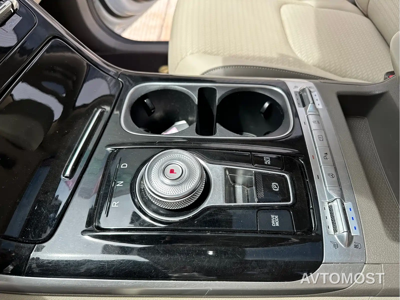 Kia Carnival 2021 2.0T Flagship Edition — фото 13