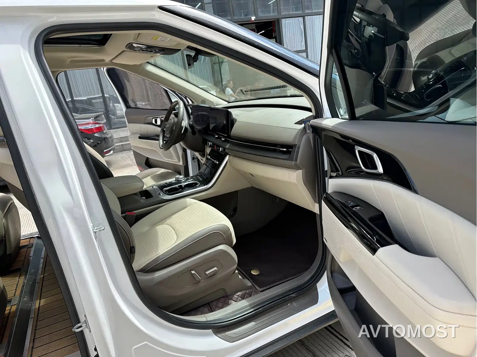 Kia Carnival 2021 2.0T Flagship Edition — фото 15