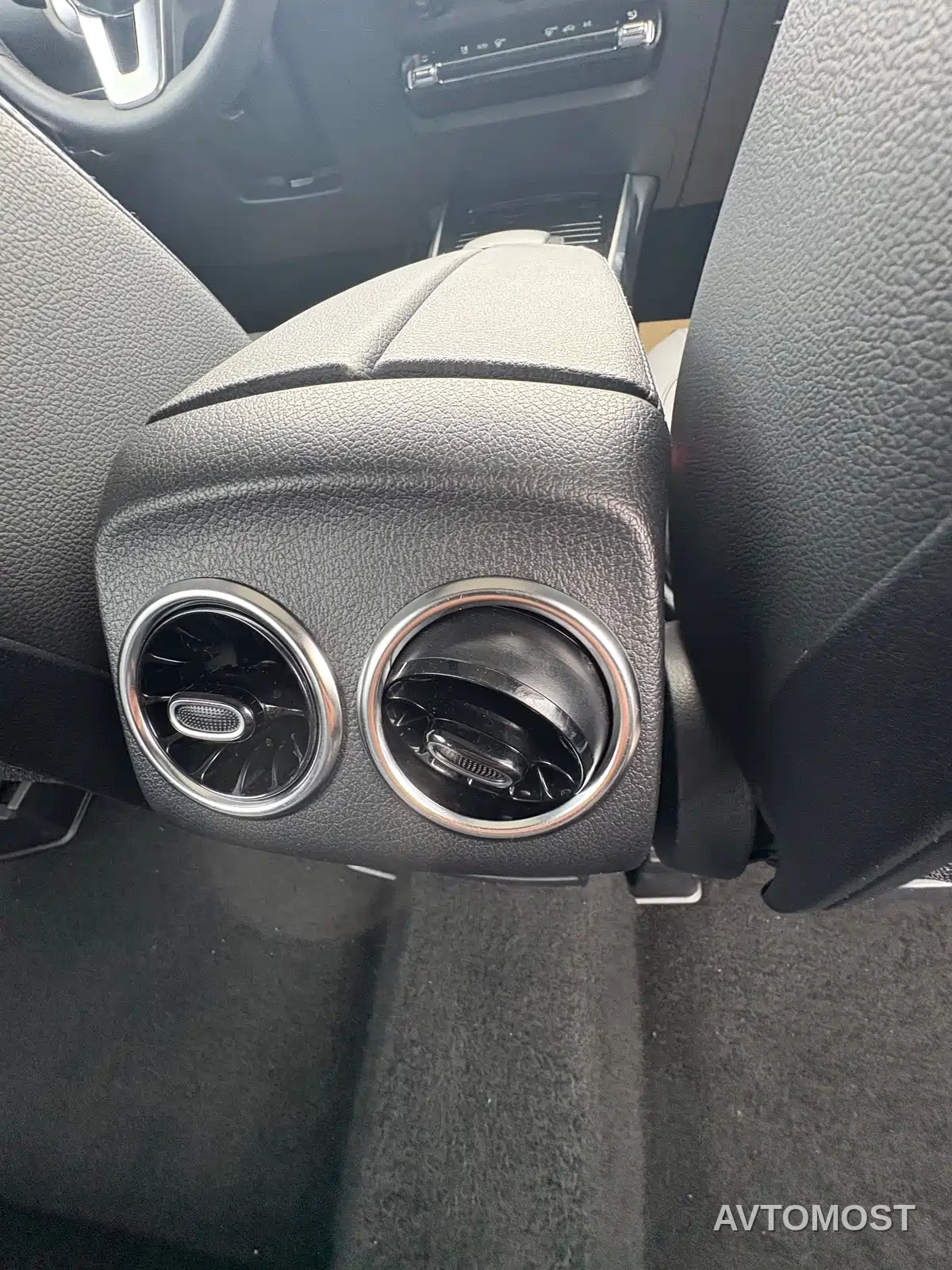 Mercedes-Benz GLB 2021 GLB 200 Style — фото 12
