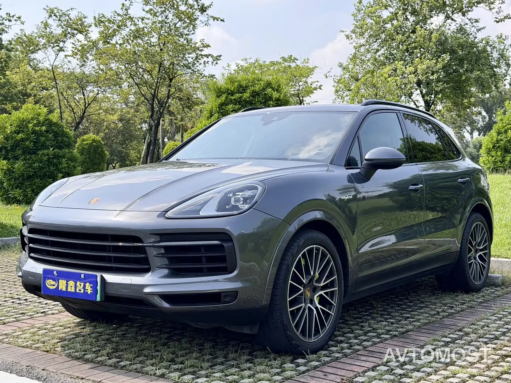 Porsche Cayenne New Energy 2021 Cayenne E-Hybrid 2.0T — фото 1