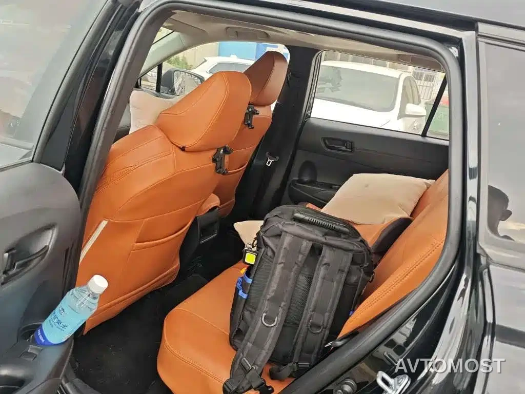 Toyota Frontlander 2024 2.0L Smart Hybrid Dual Engine Leading Edition — фото 4