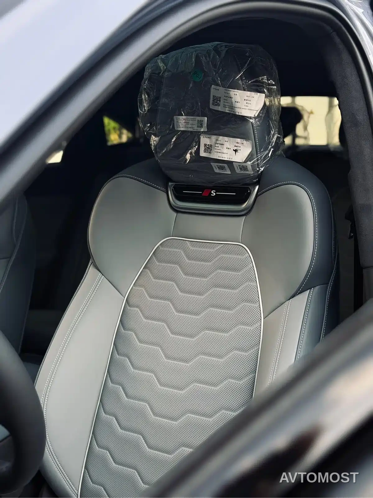 Audi Q6L Sportback e-tron 2025 Model Ultra Long Range Edition — фото 4