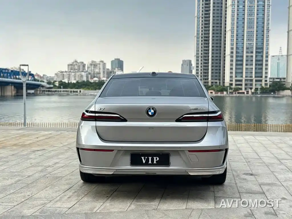 BMW i7 2023 eDrive50L Leading M Sport Package — фото 6