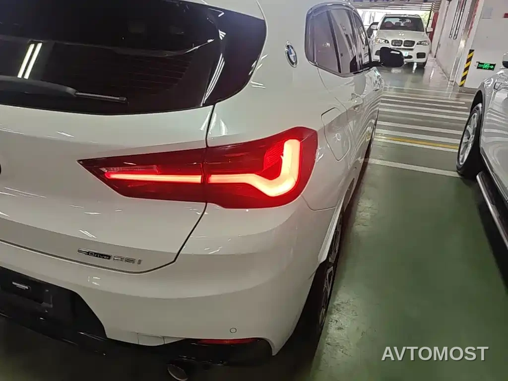 BMW X2 2022 sDrive25i Black Night Edition — фото 3