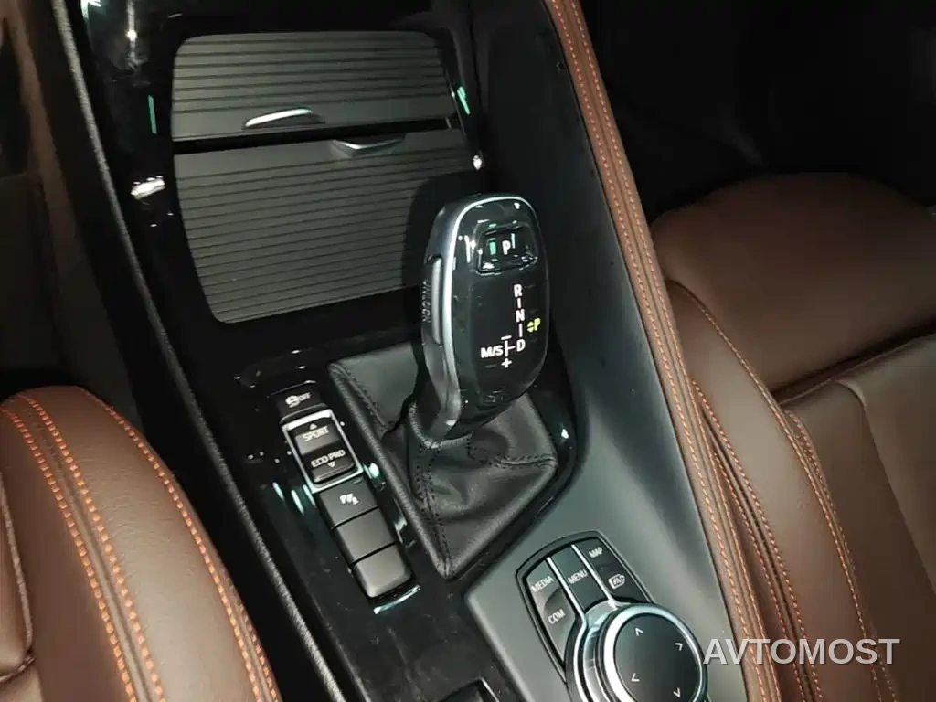 BMW X2 2022 sDrive25i Black Night Edition — фото 9