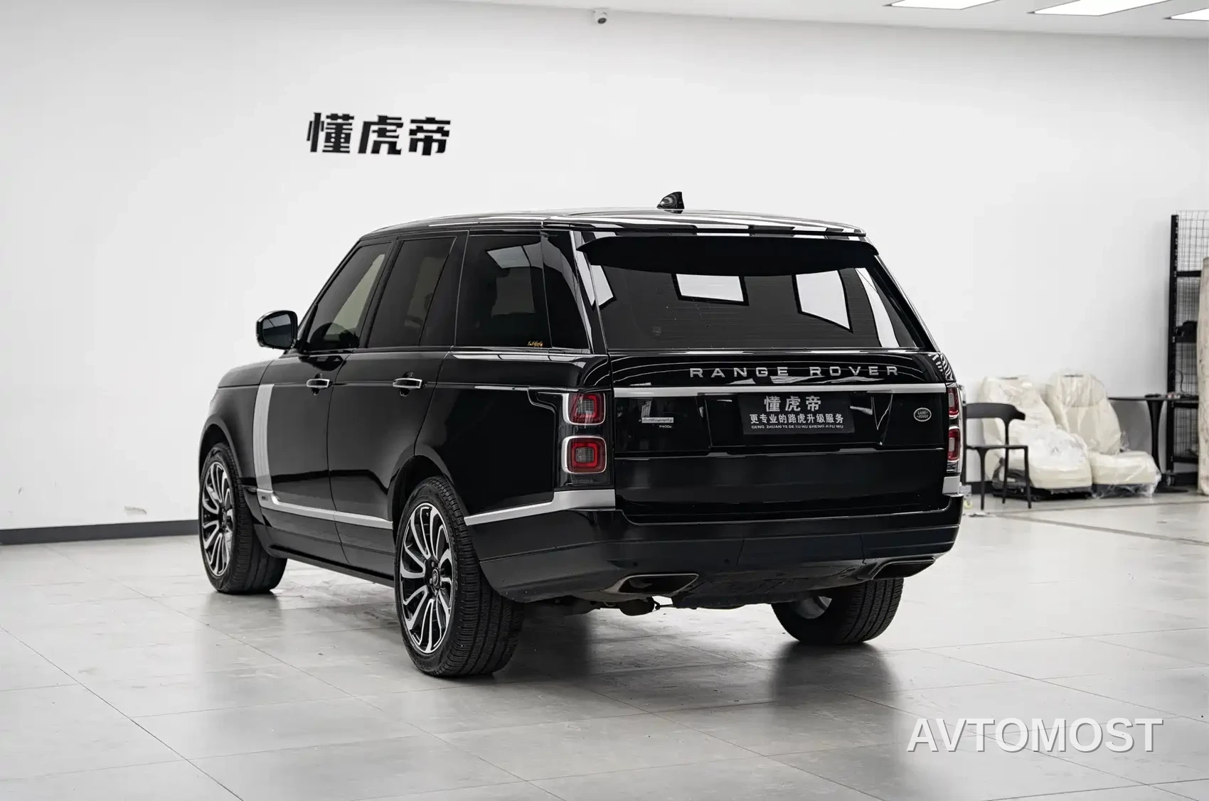 Land Rover Range Rover 2020 3.0 L6 Shengshi Edition — фото 6