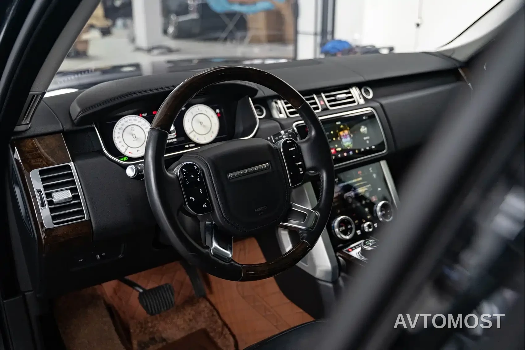 Land Rover Range Rover 2020 3.0 L6 Shengshi Edition — фото 7
