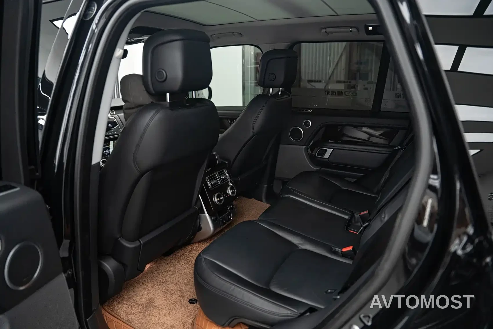 Land Rover Range Rover 2020 3.0 L6 Shengshi Edition — фото 12