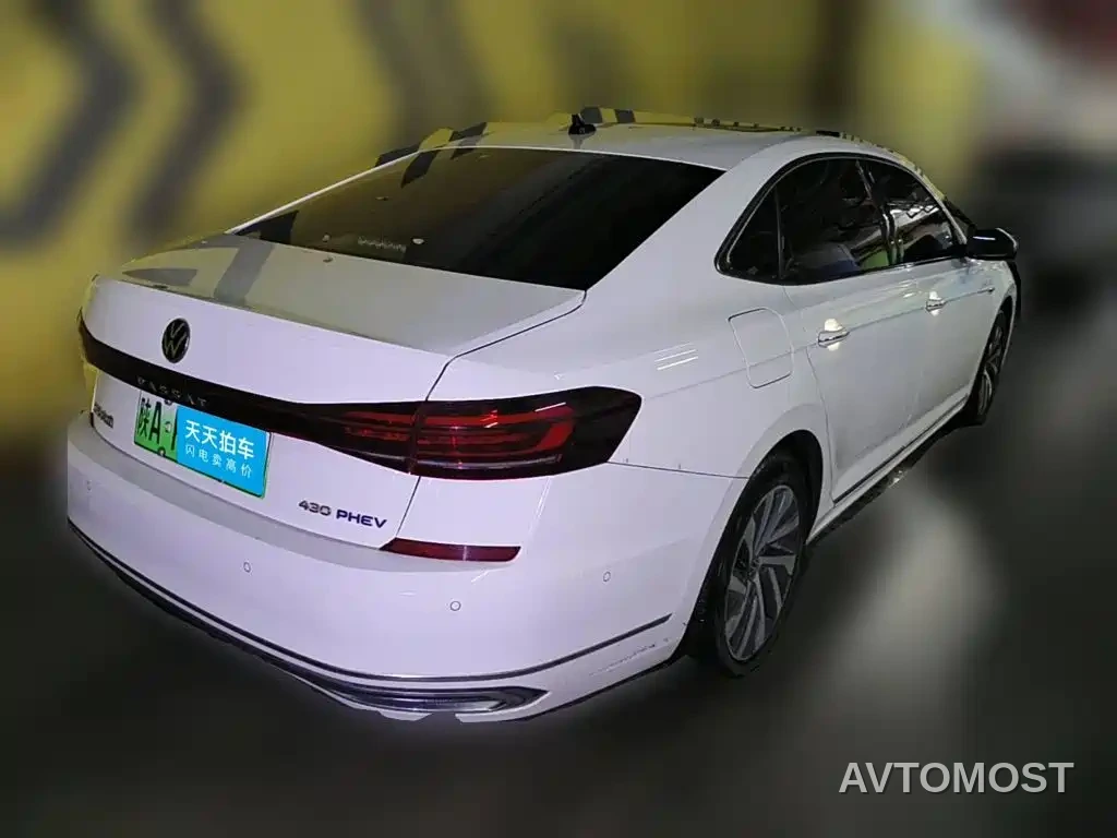 Volkswagen Passat New Energy 2022 430PHEV Hybrid Luxury Edition — фото 2