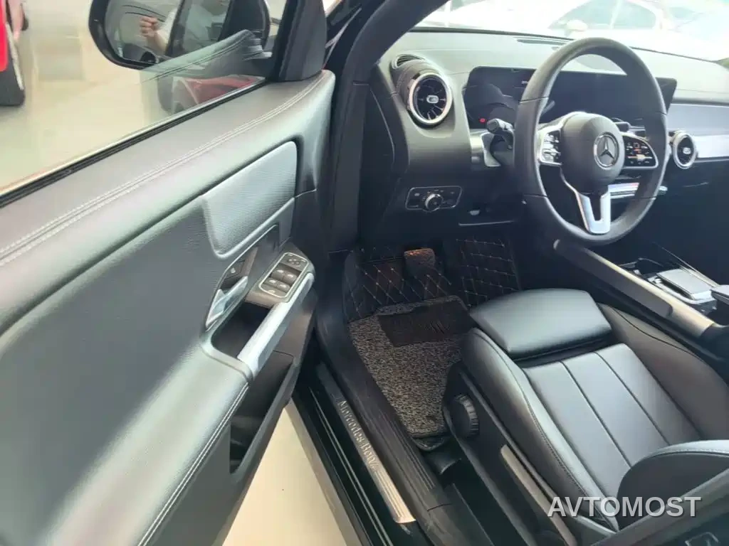 Mercedes-Benz GLB 2022 Facelift II GLB 200 Dynamic — фото 15