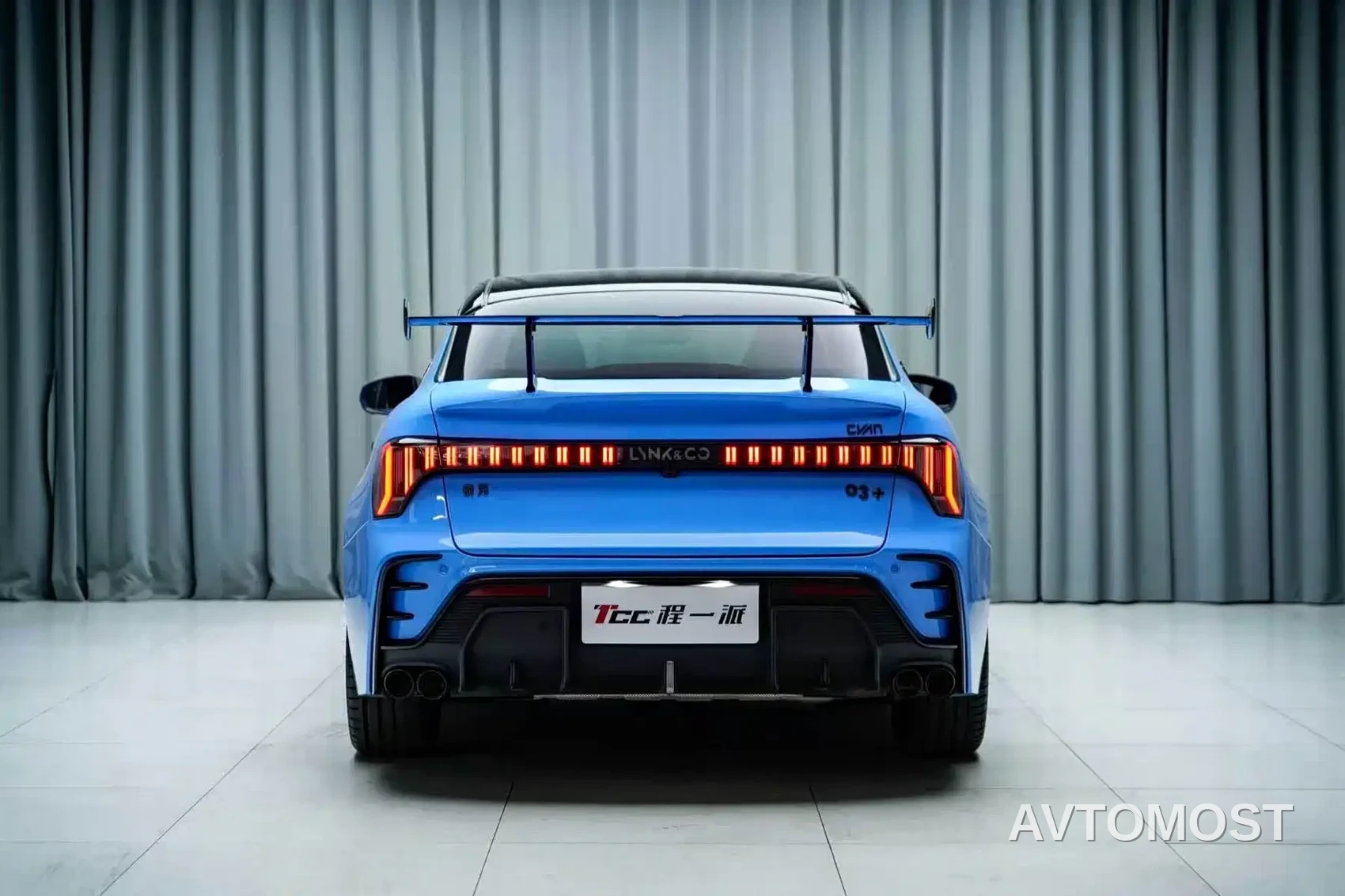 Lynk & Co 03 2023 03+ 2.0TD Auto Cyan Custom Performance Package — фото 14