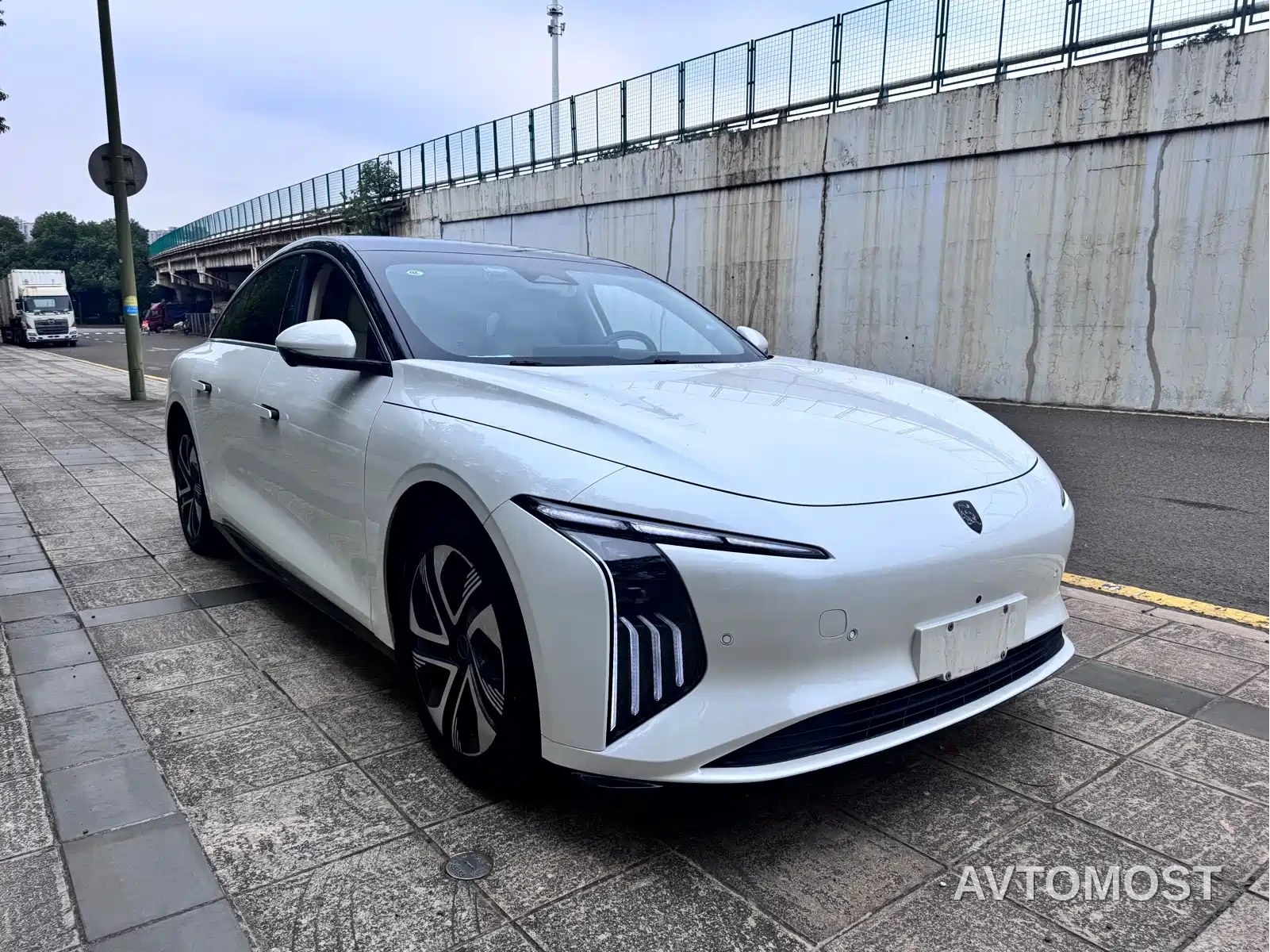 Dongfeng Fengxing Stellar S7 2024 555 Light Enjoyment Edition — фото 3