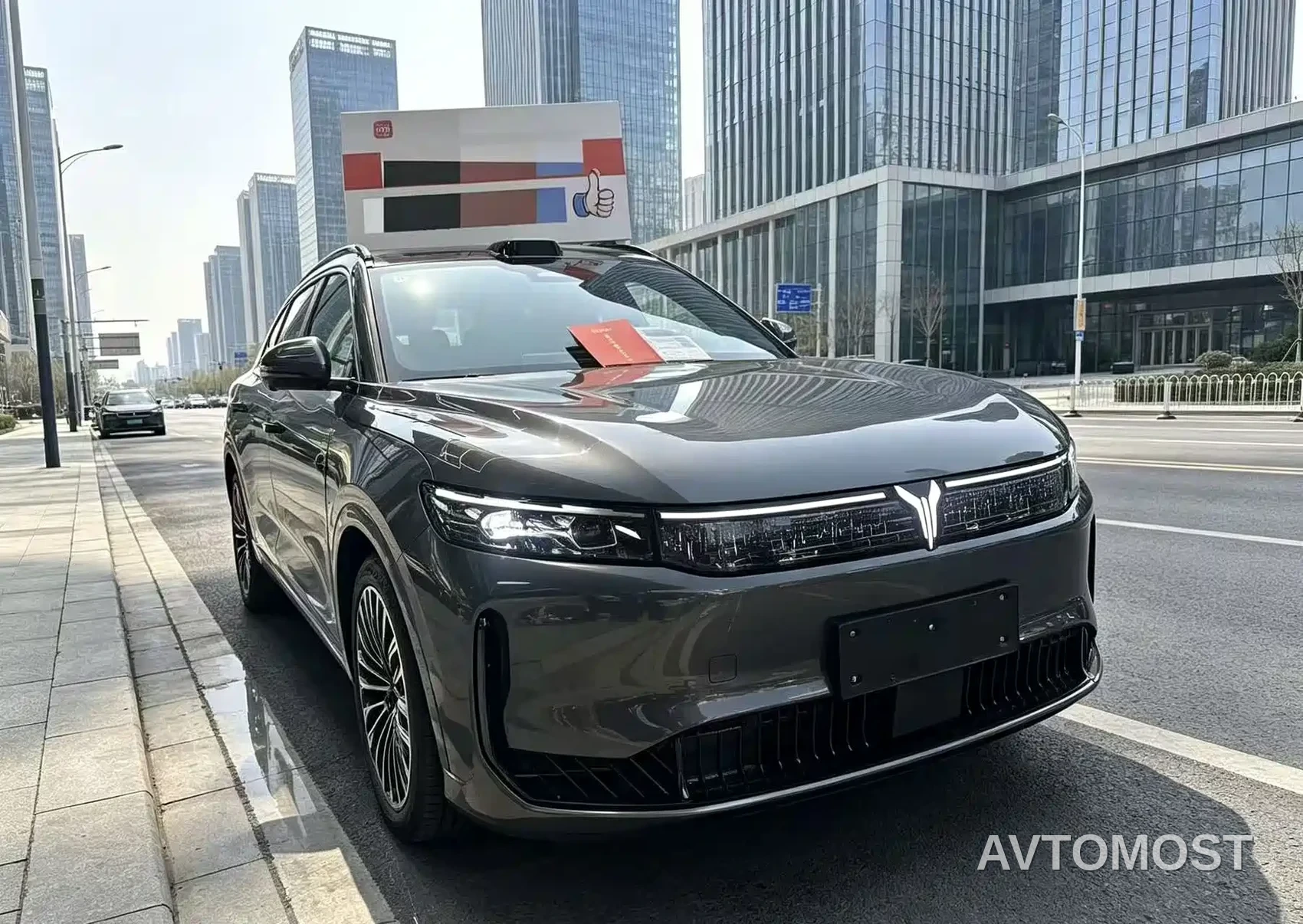 VOYAH Zhuiguang L 2025 Mid-configuration Model — фото 2