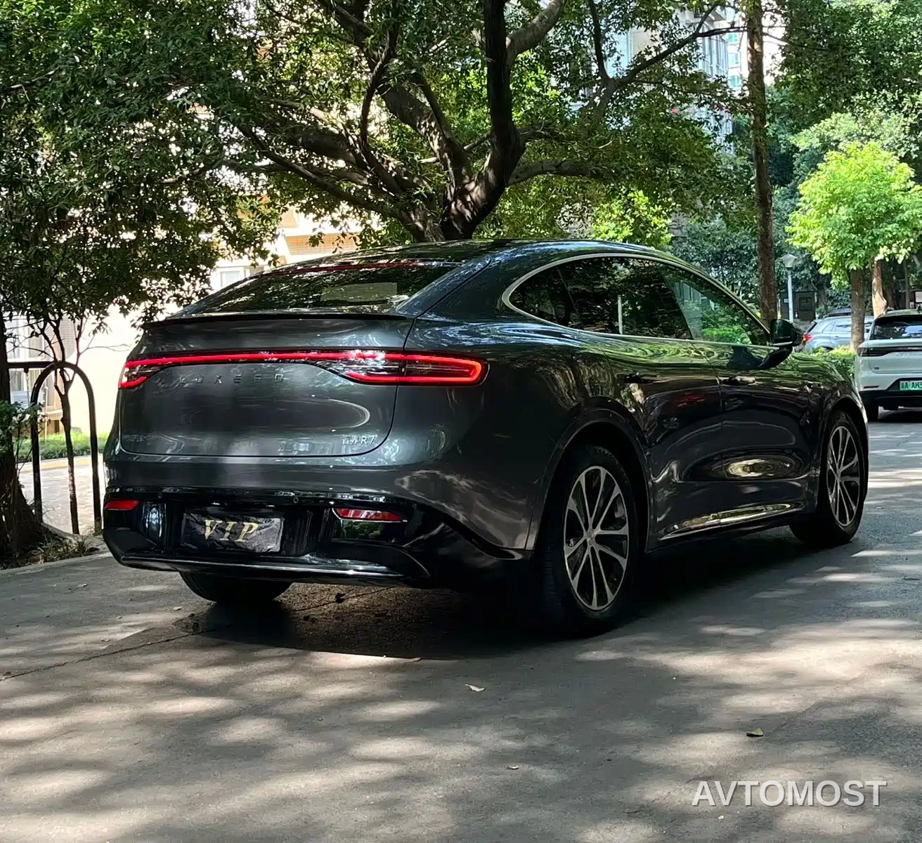 Zhijie Luxeed R7 2024 Pure Electric 667km Pro — фото 6