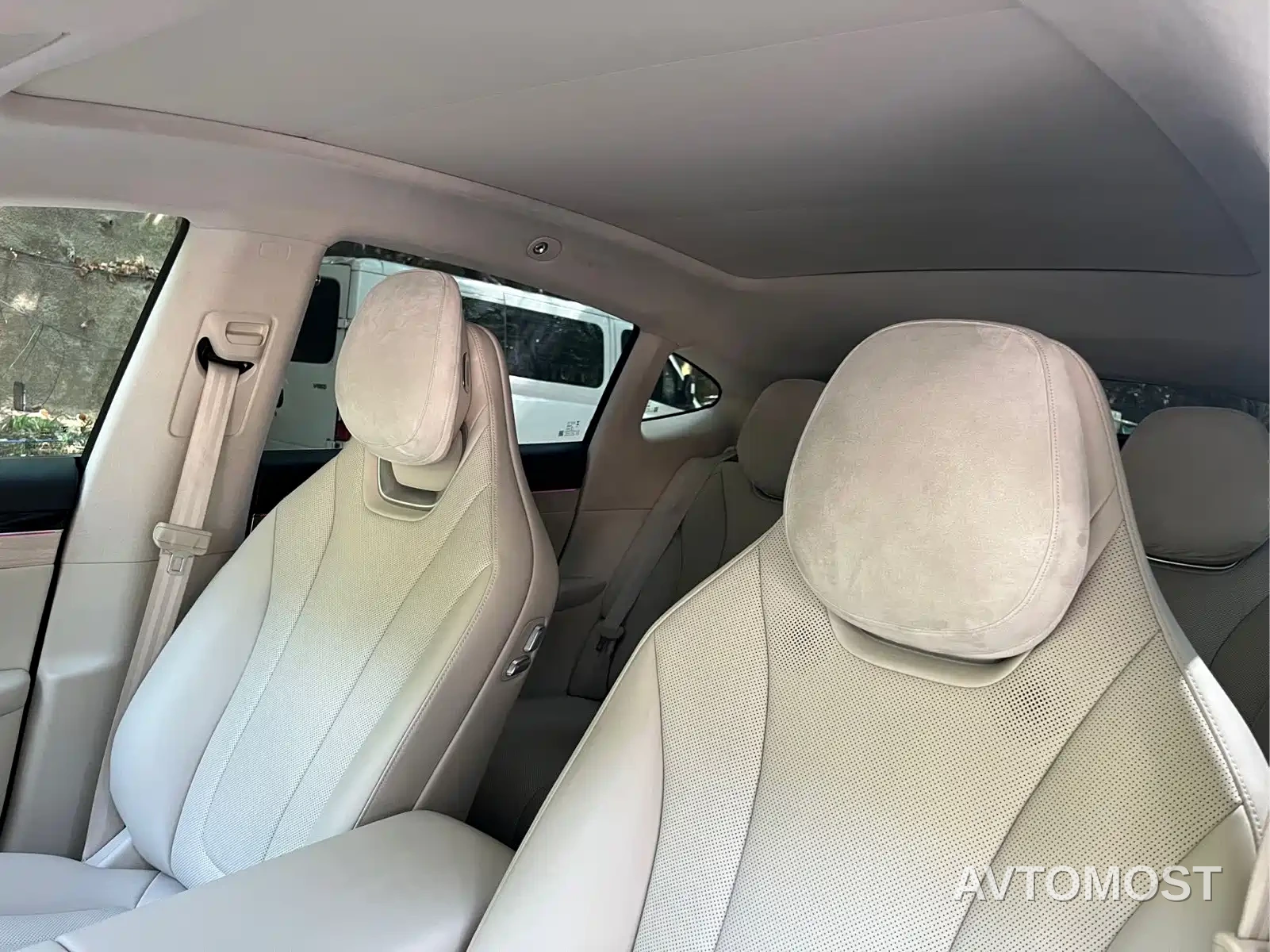 Zhijie Luxeed R7 2024 Pure Electric 667km Pro — фото 9