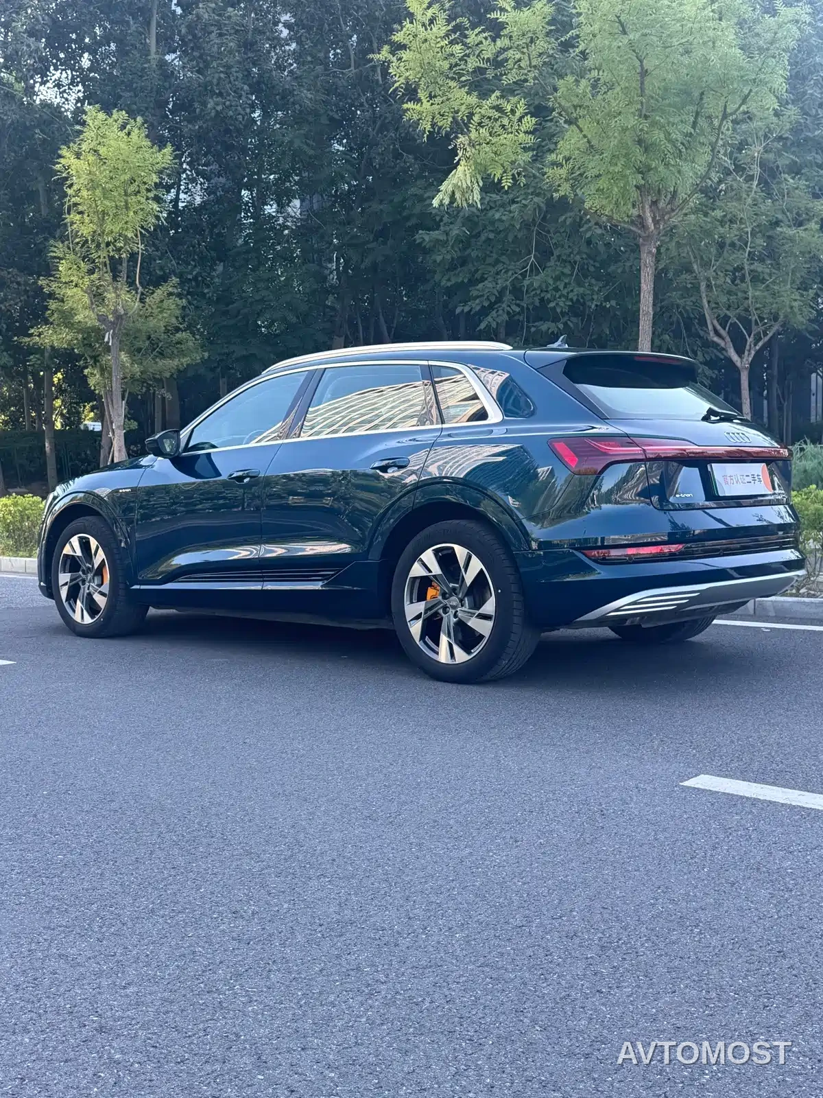 Audi e-tron (Import) 2019 55 quattro Fashion — фото 4