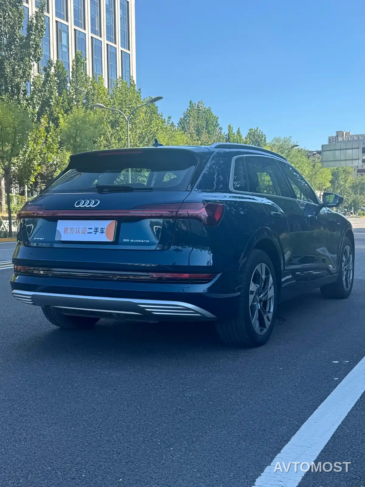 Audi e-tron (Import) 2019 55 quattro Fashion — фото 6