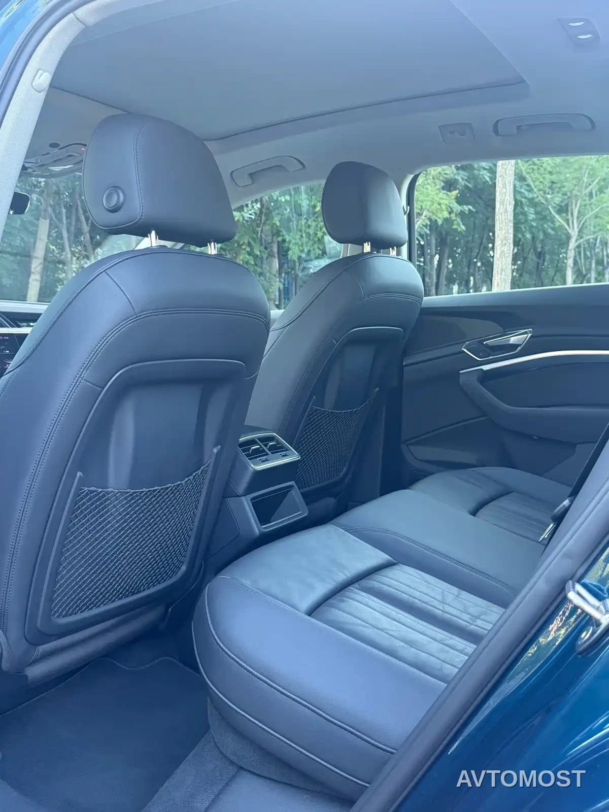 Audi e-tron (Import) 2019 55 quattro Fashion — фото 21