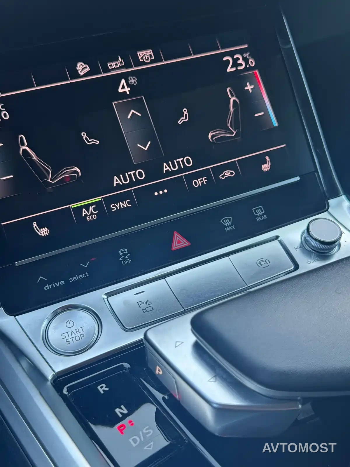 Audi e-tron (Import) 2019 55 quattro Fashion — фото 29