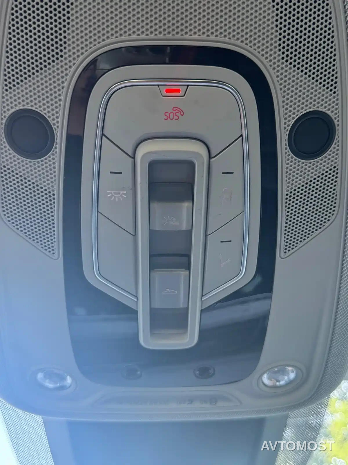 Audi e-tron (Import) 2019 55 quattro Fashion — фото 30