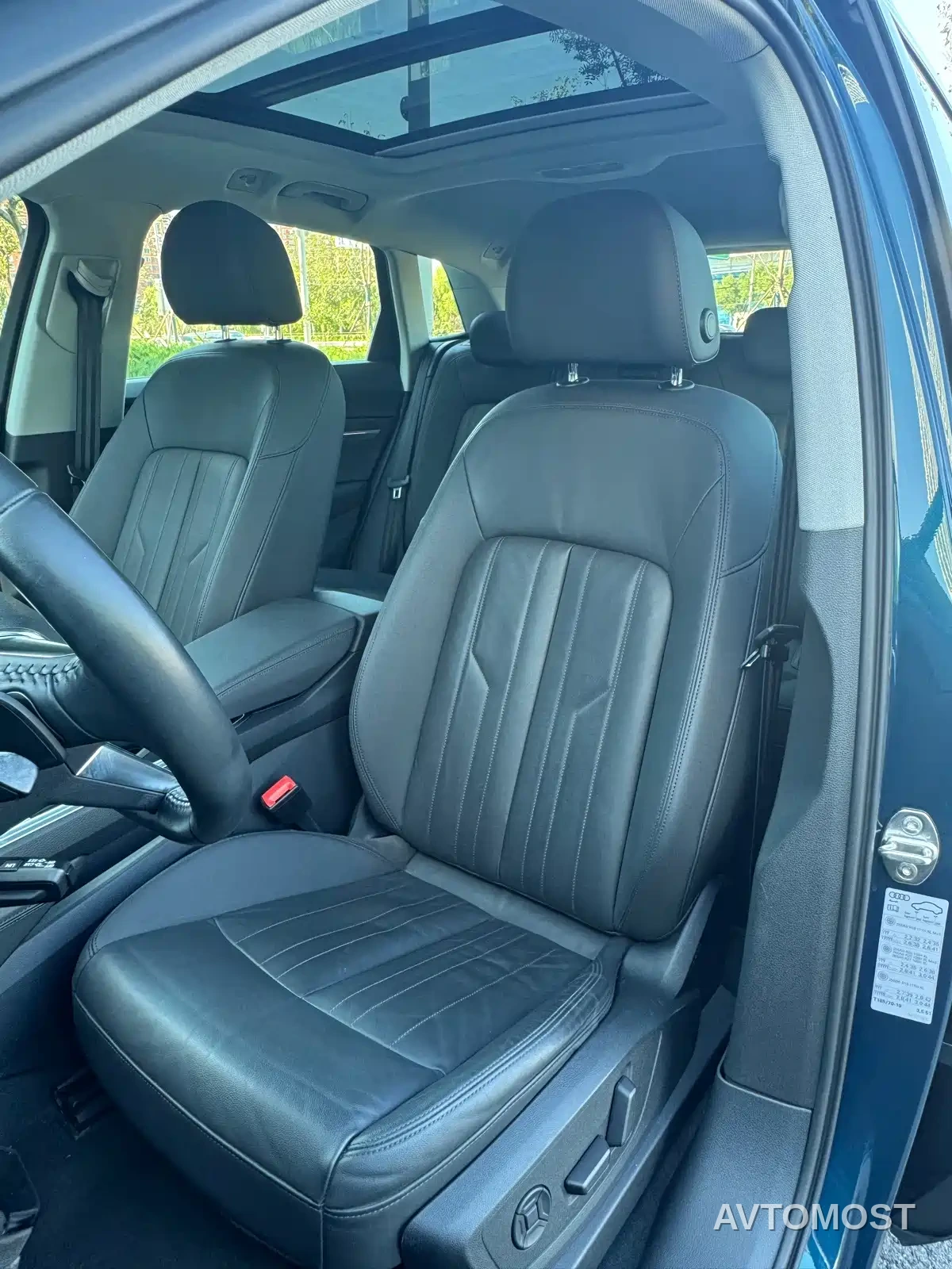 Audi e-tron (Import) 2019 55 quattro Fashion — фото 34