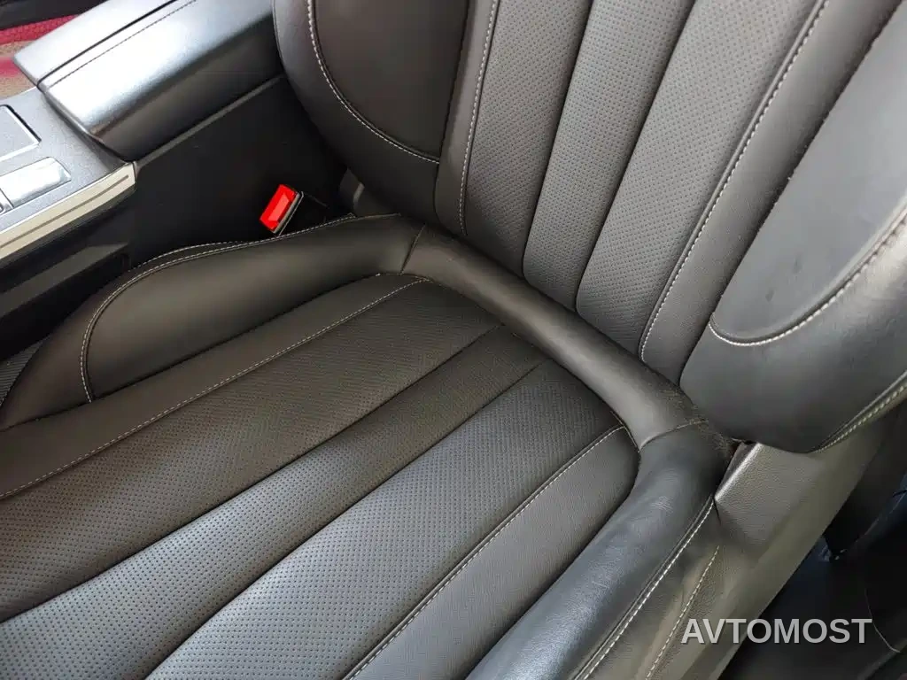 Roewe RX5 eMAX 2022 1.5T PHEV Fearless Honor Edition — фото 13