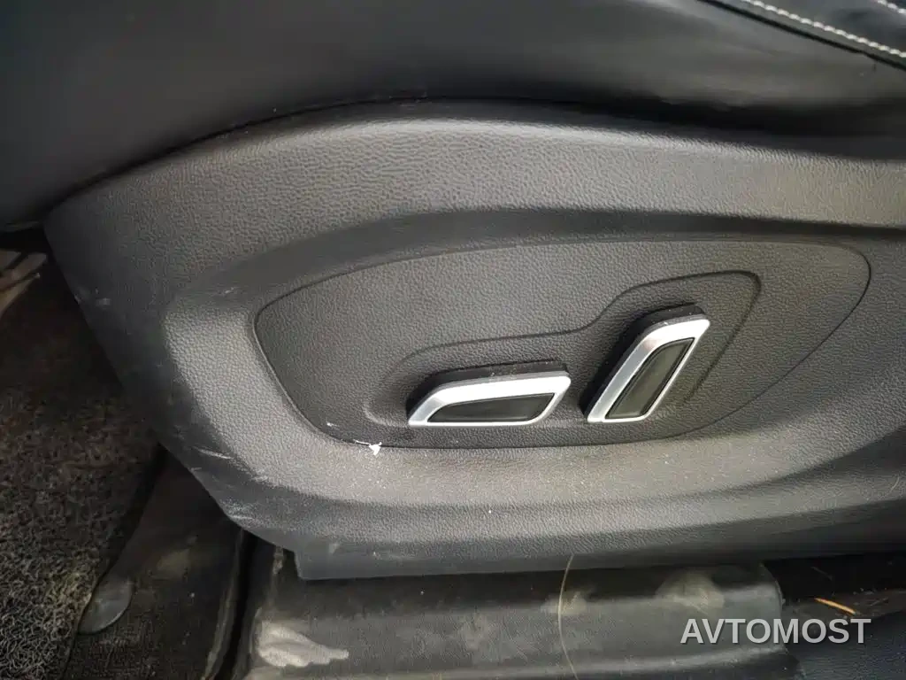 Roewe RX5 eMAX 2022 1.5T PHEV Fearless Honor Edition — фото 14