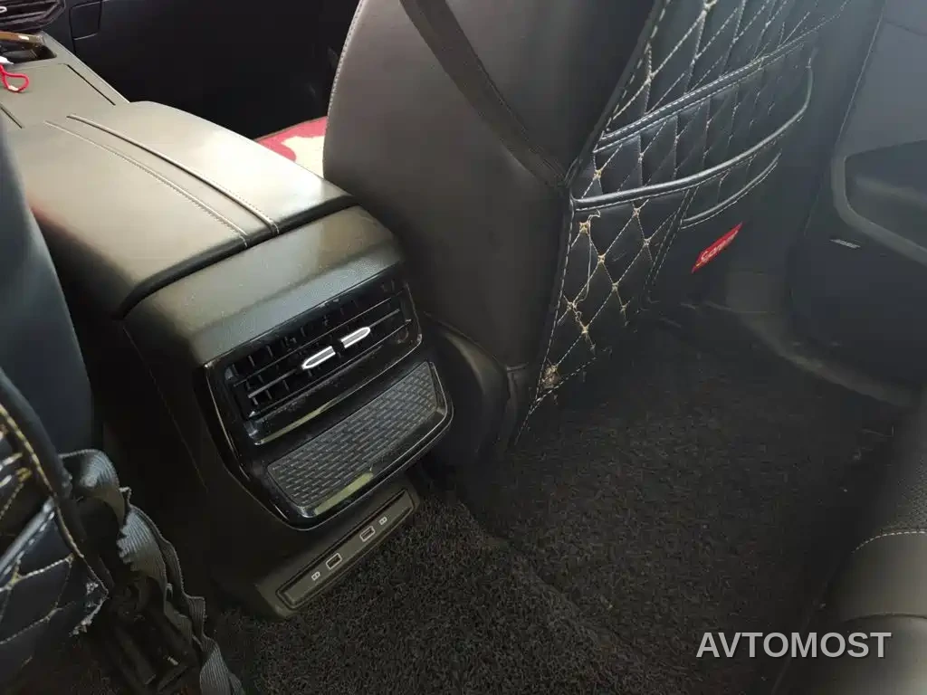 Roewe RX5 eMAX 2022 1.5T PHEV Fearless Honor Edition — фото 18