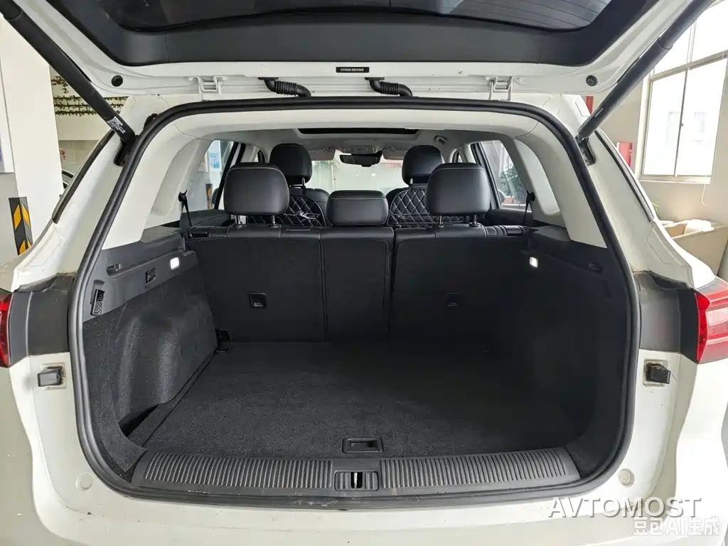 Roewe RX5 eMAX 2022 1.5T PHEV Fearless Honor Edition — фото 20
