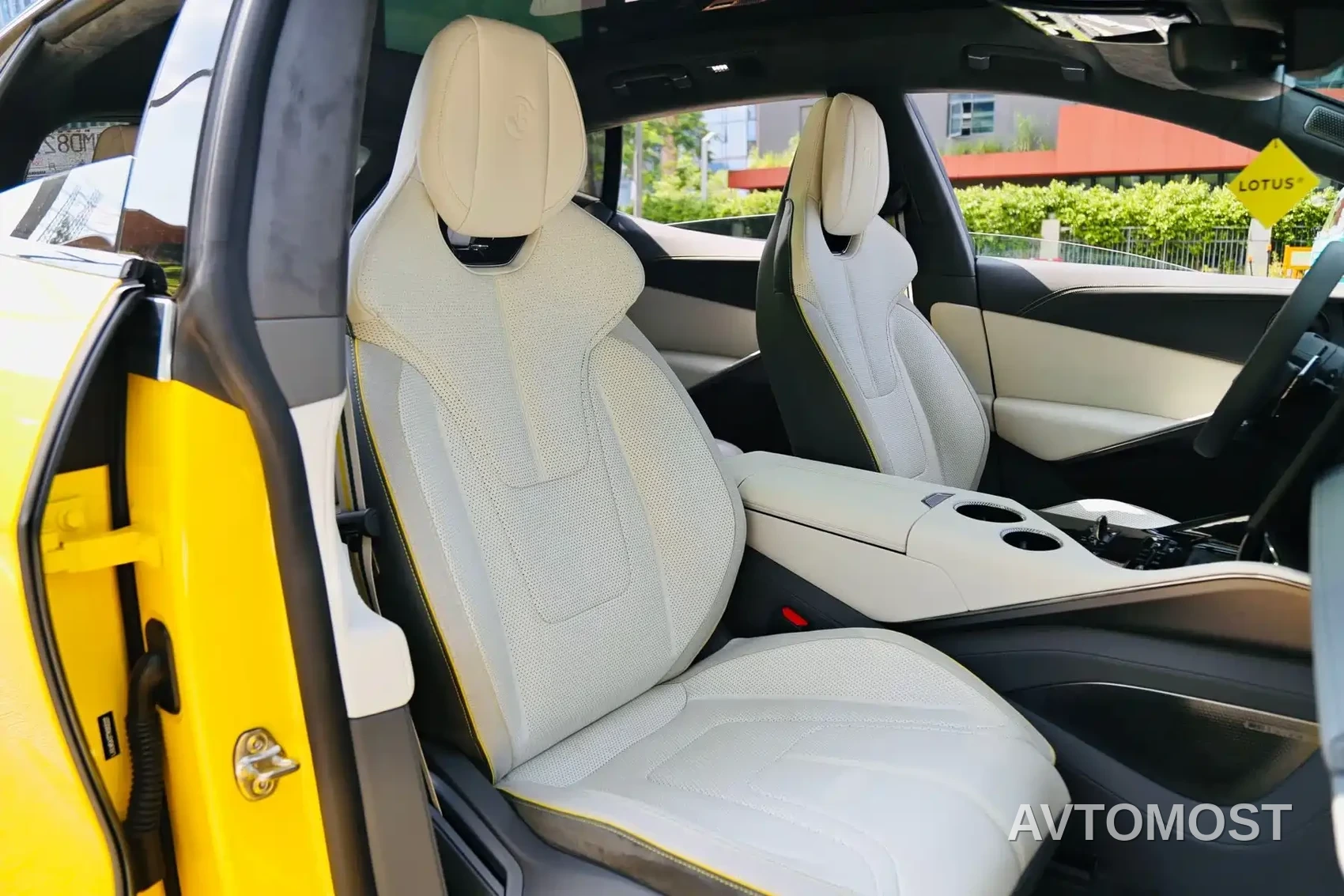 Lotus FOR ME 2026 Base Model 5-Seater — фото 11