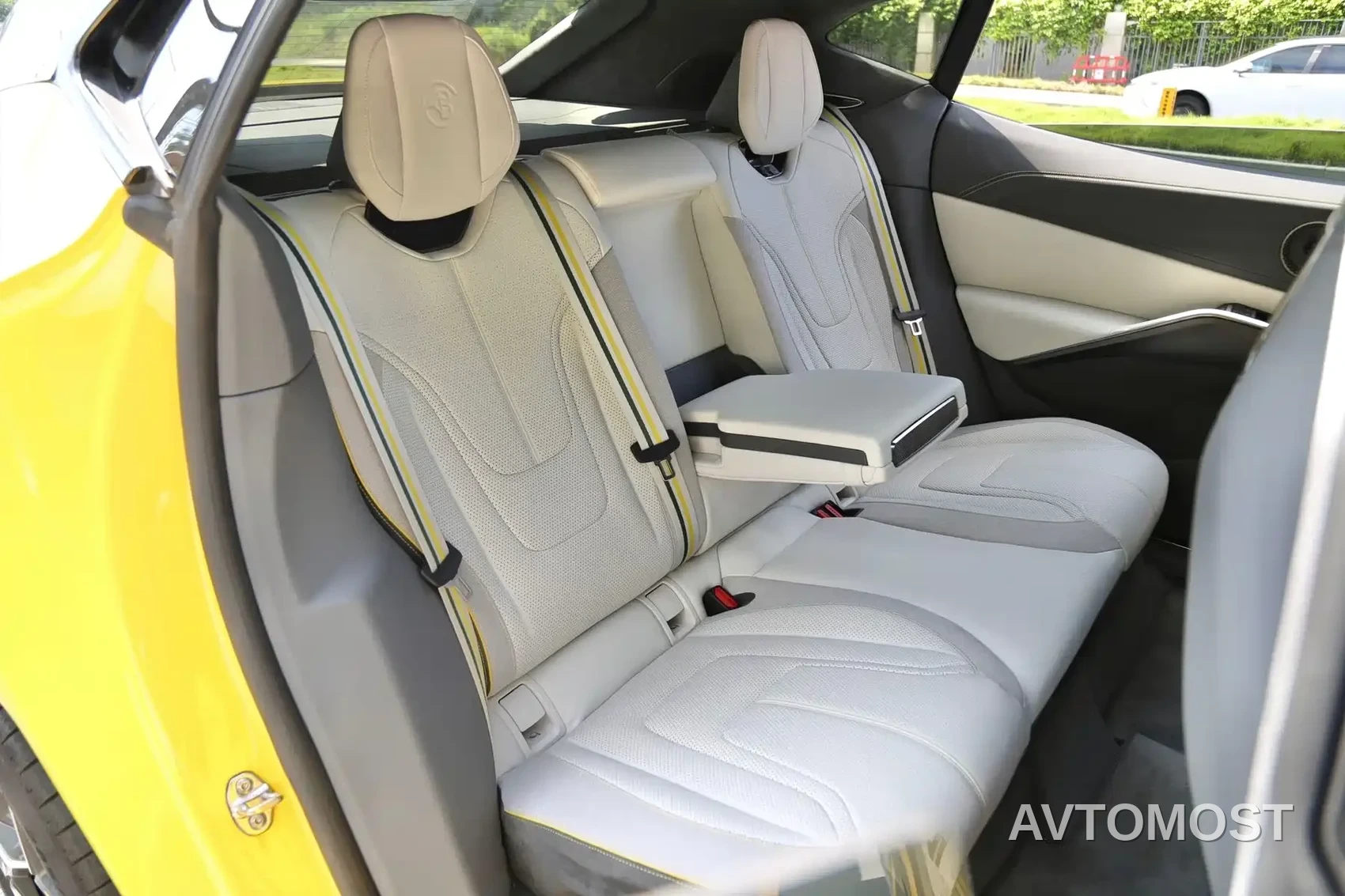 Lotus FOR ME 2026 Base Model 5-Seater — фото 12