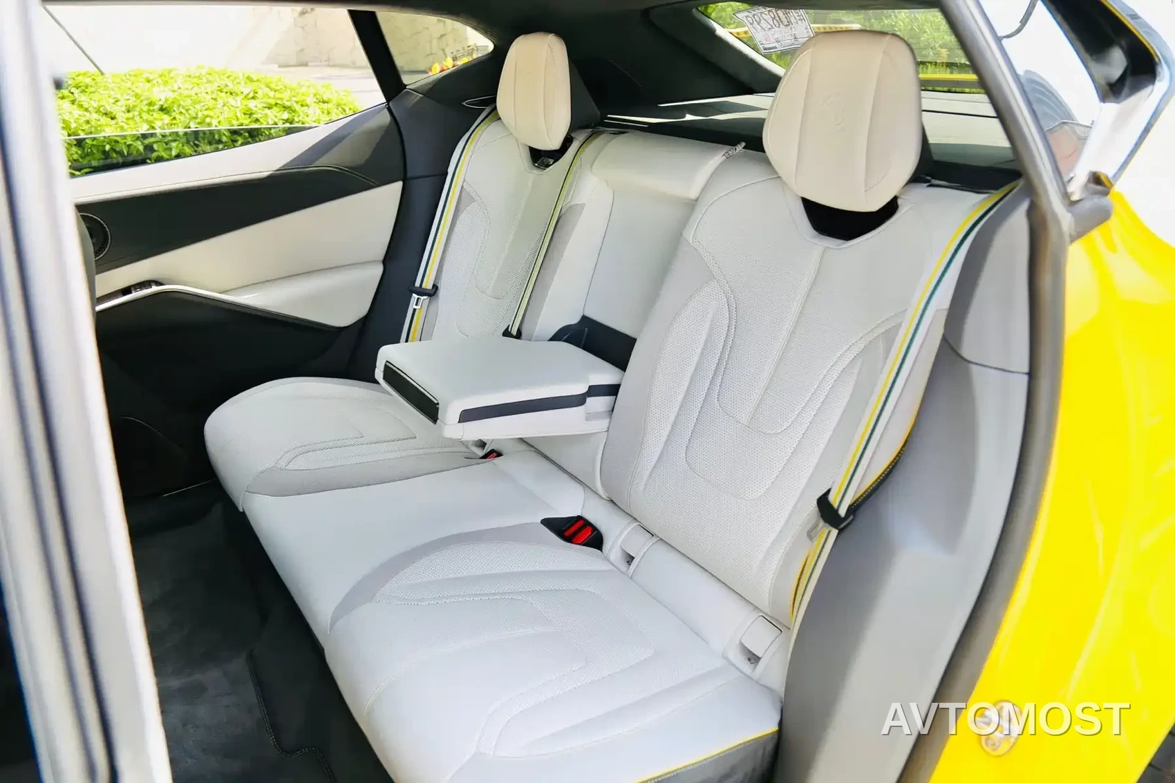 Lotus FOR ME 2026 Base Model 5-Seater — фото 13