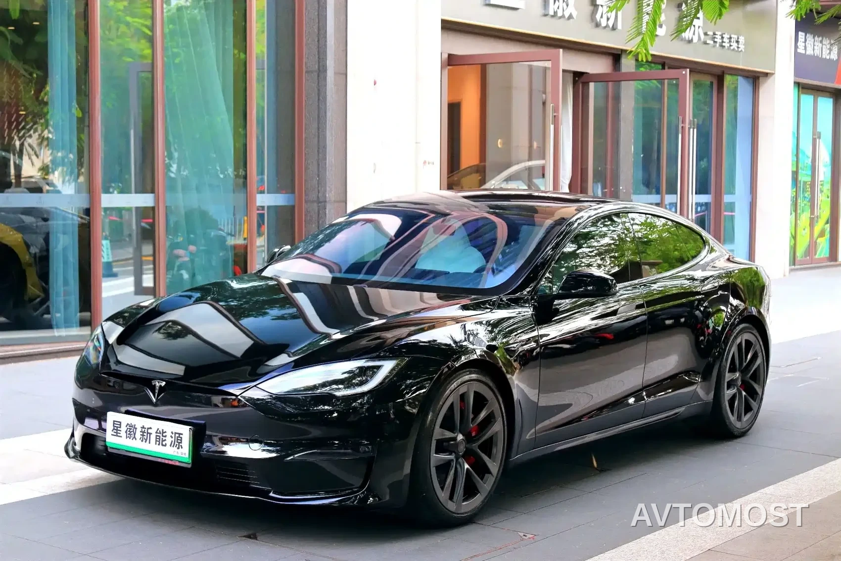 Tesla Model S 2023 Tri-motor AWD Plaid — фото 1